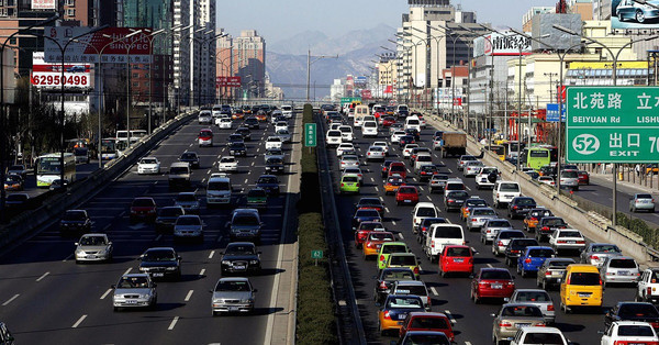 Китай хочет начать следить за автомобилями