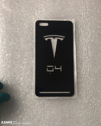 Tesla Quadra – Илон Маск готовит анонс собственного смартфона