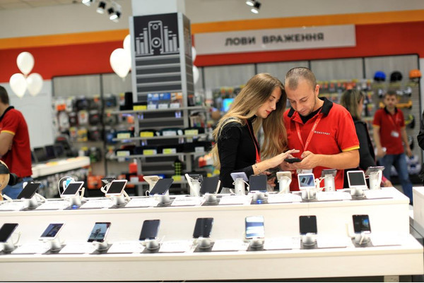 Фокстрот и HONOR начинают совместные продажи смартфонов