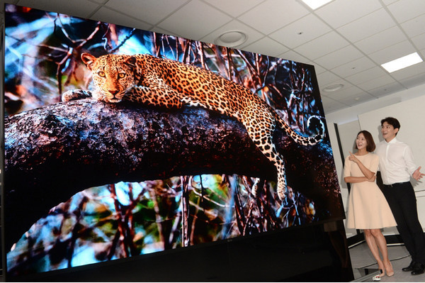 LG представила гигантский 4-метровый ТВ Magnit с технологией MicroLED