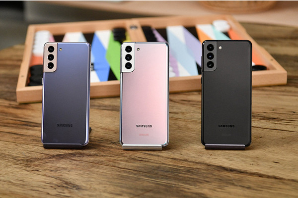 Знакомимся с новым Samsung Galaxy S21: бюджетный и мощный