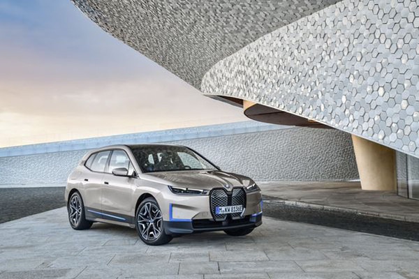BMW начнёт использовать алюминий, произведенный с помощью солнечной энергии
