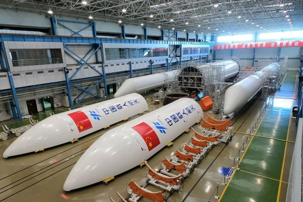 Китай готовит запуск космической станции: началась установка основного блока
