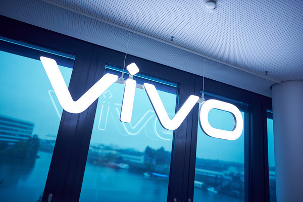 vivo открывает представительства в Чехии и Румынии