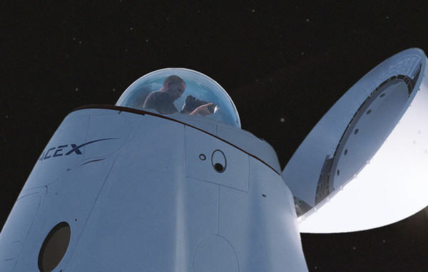 SpaceX показала новую версию пассажирского корабля Crew Dragon